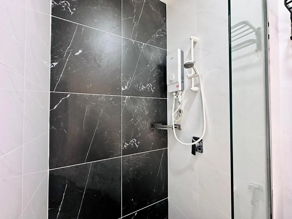 Luxury 2Br Sunnysuite Sky Pool Breathtaking Views Τζωρτζ Τάουν 0*,